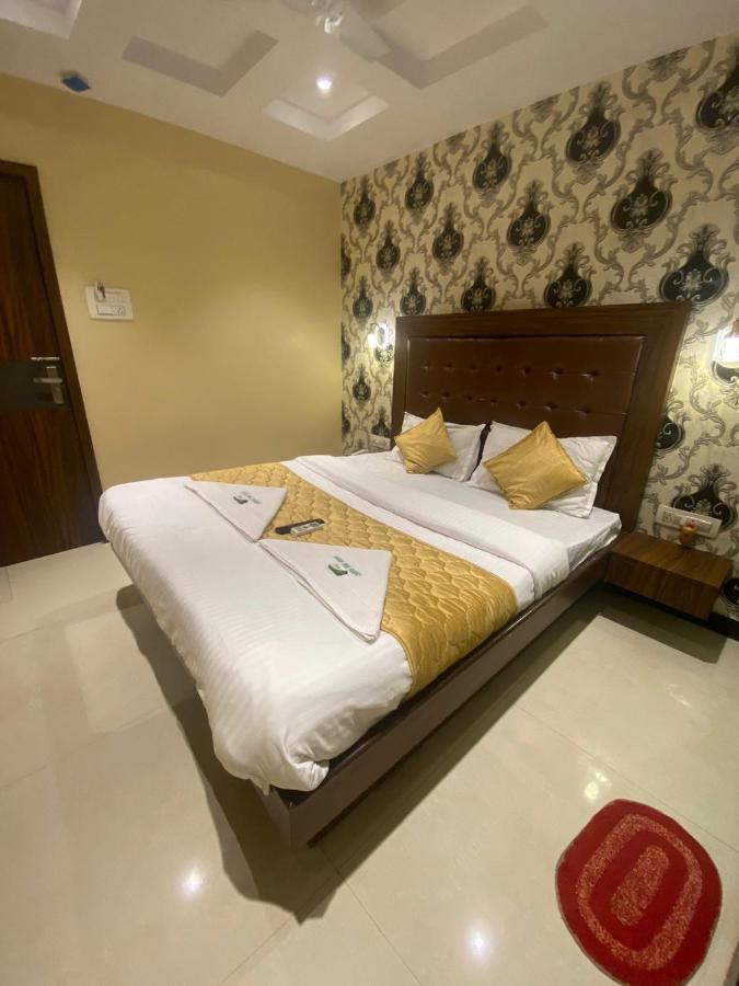 Garden Creek Residency - Near To Mumbai International Airport Hotel Eksteriør billede
