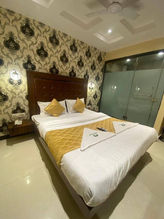 Garden Creek Residency - Near To Mumbai International Airport Hotel Eksteriør billede